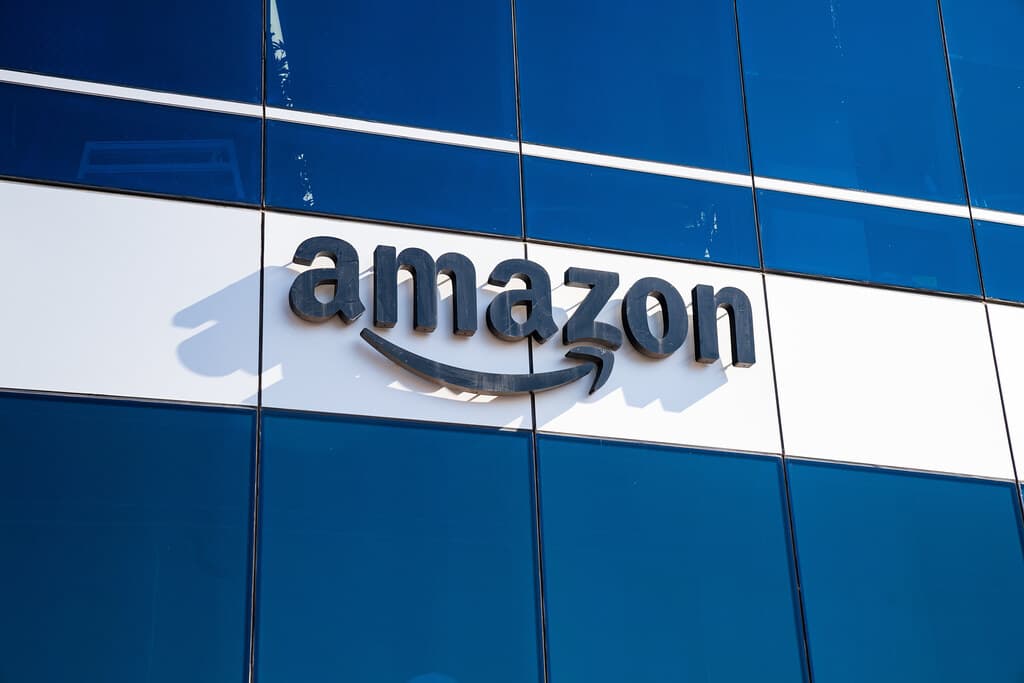 A Amazon agora tem um sistema que escaneia sua mão para fazer pagamentos, entrar em locais, verificar sua idade e fazer muito mais.